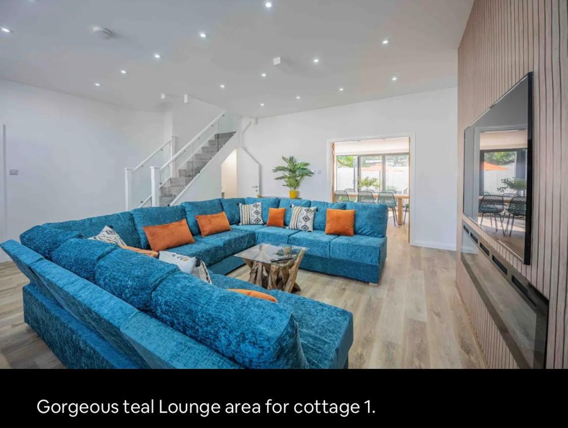 The Old School Sleeps 14 Chalet
