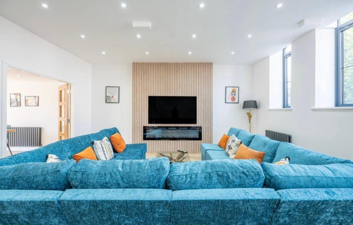 The Old School Sleeps 14 * Lymington